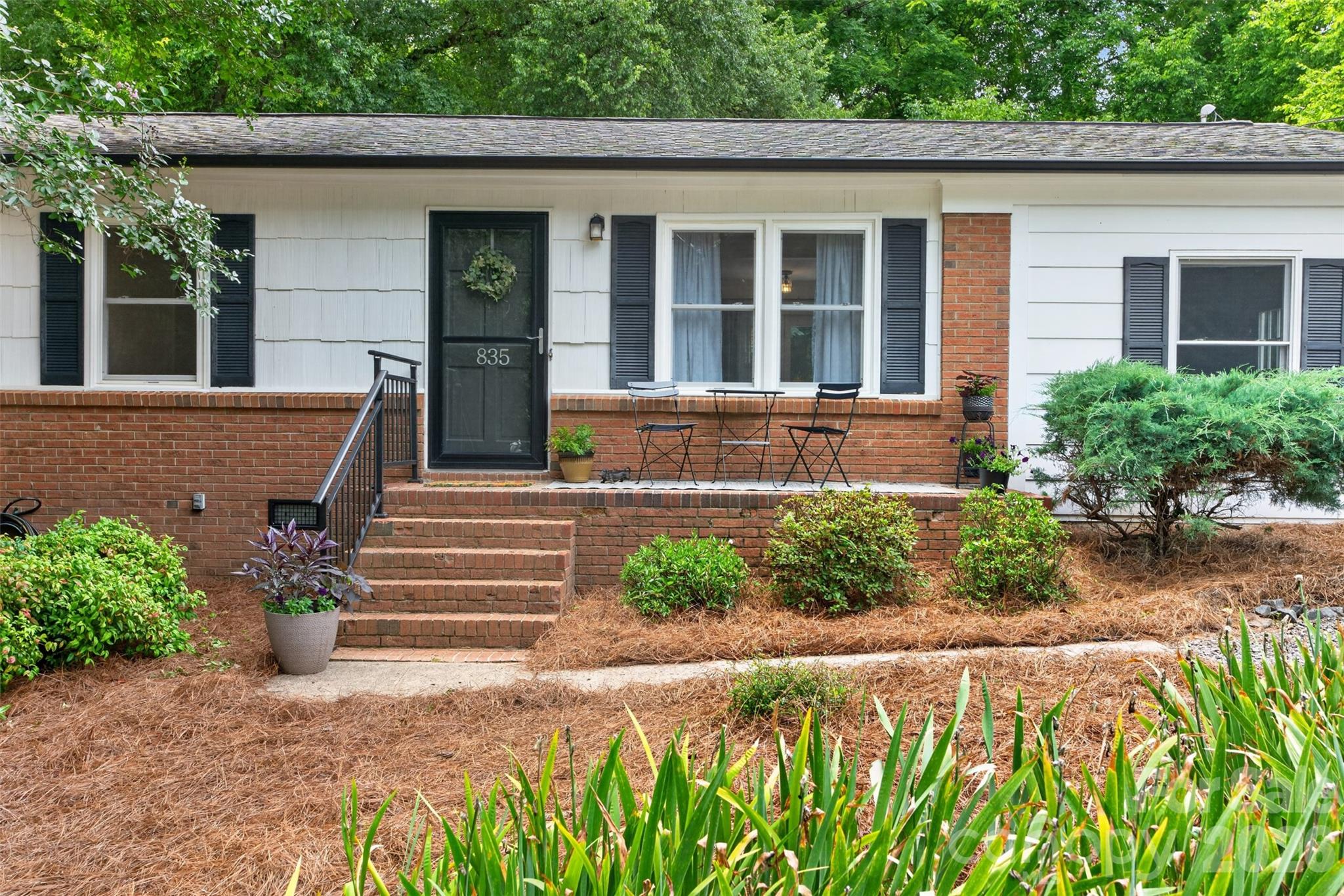 835 Edgewater Drive