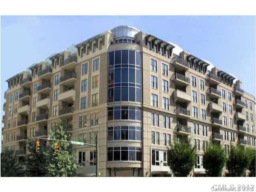 Spacious, bright one bedroom condo available in great Forth Ward location.