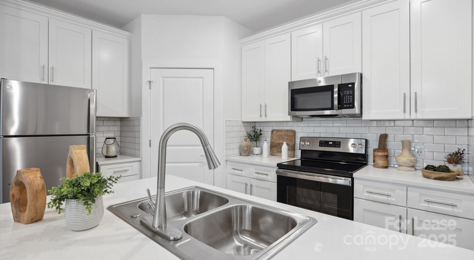 Mooresville, North Carolina 28117, United States, 3 Bedrooms Bedrooms, ,2 BathroomsBathrooms,Residential,Active,229570