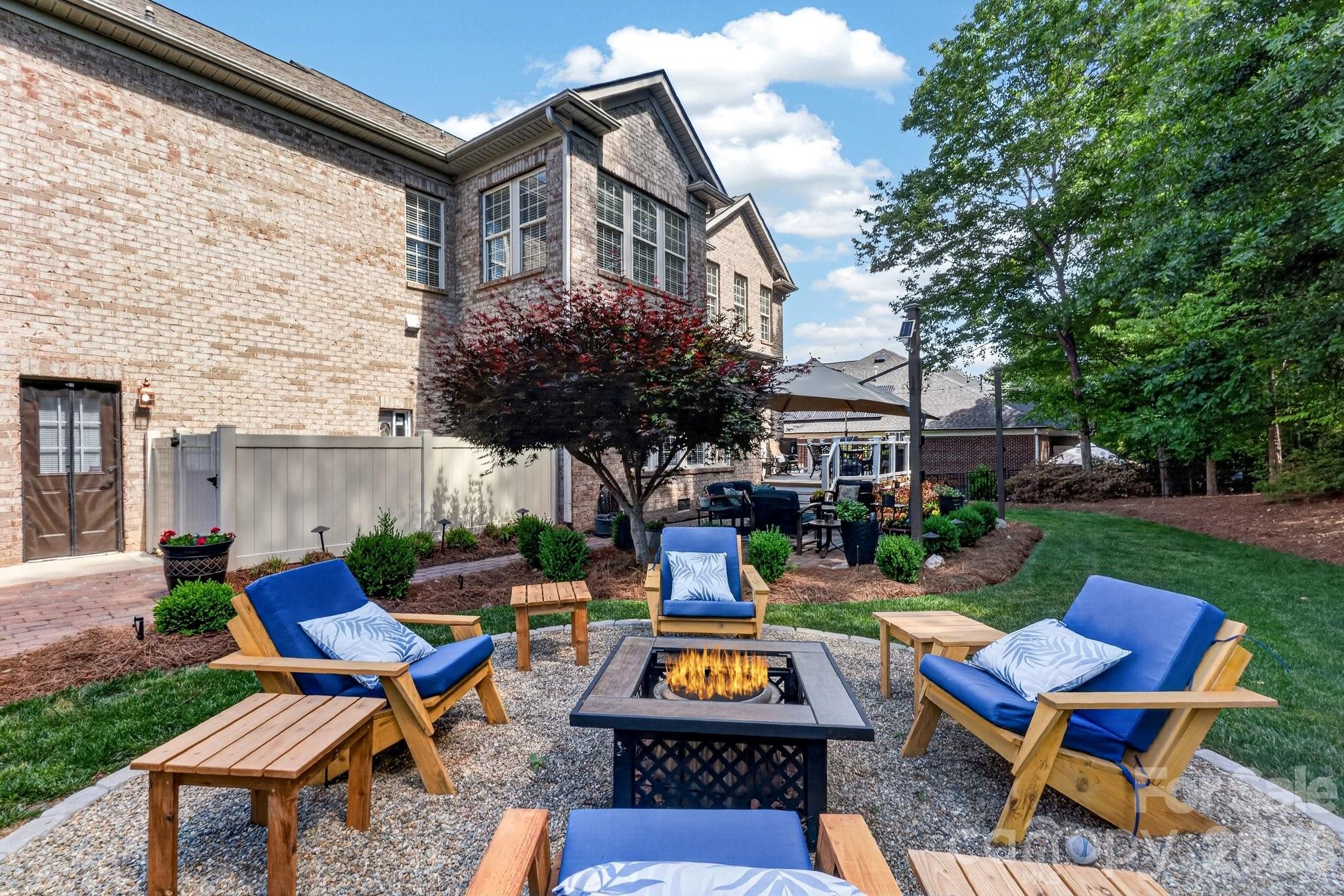 Treetops At Cowans Ford - Residential