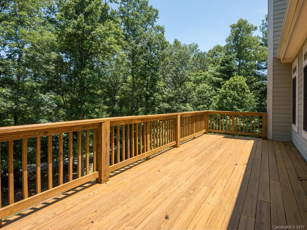 Laurel Woods - Residential