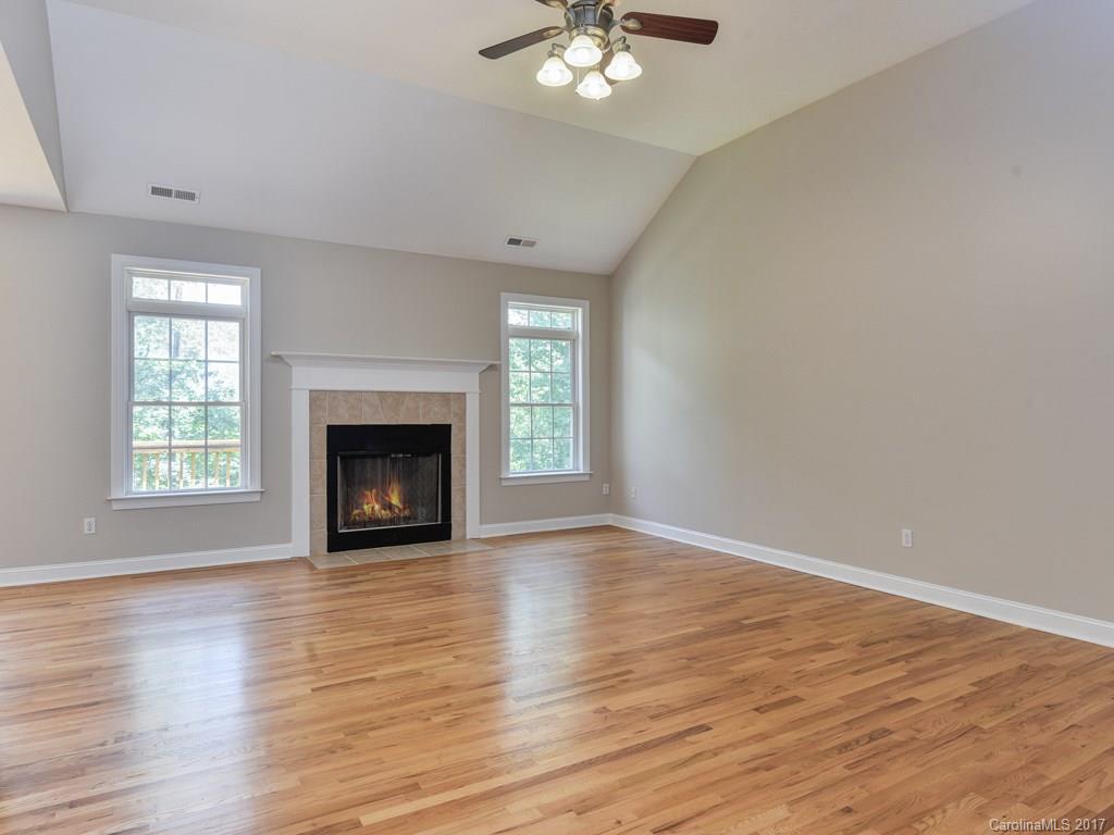 Laurel Woods - Residential