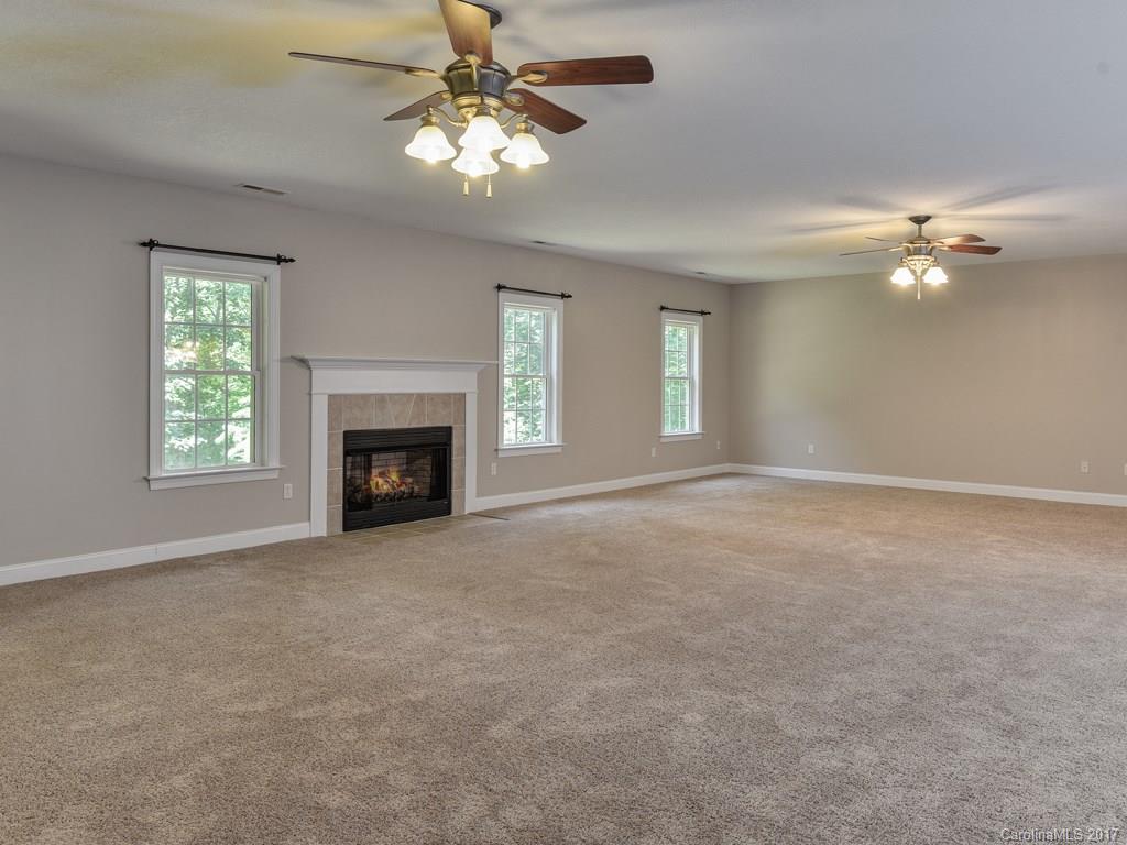 Laurel Woods - Residential