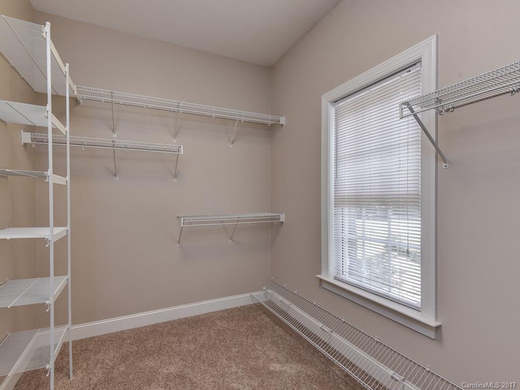 Laurel Woods - Residential