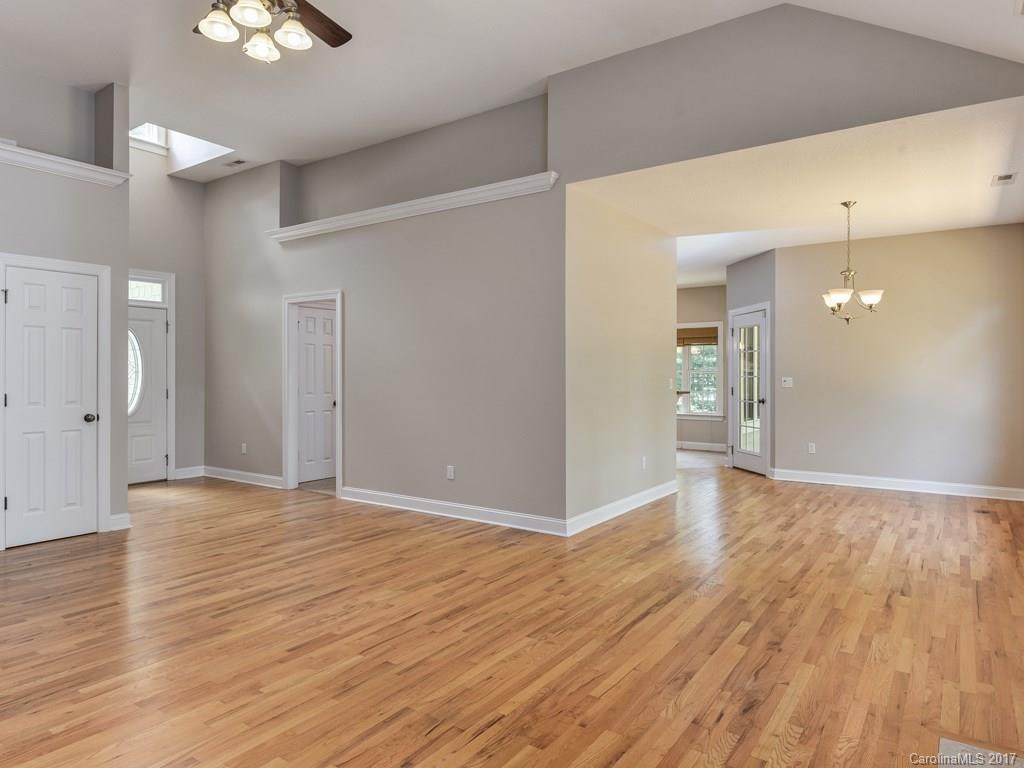 Laurel Woods - Residential