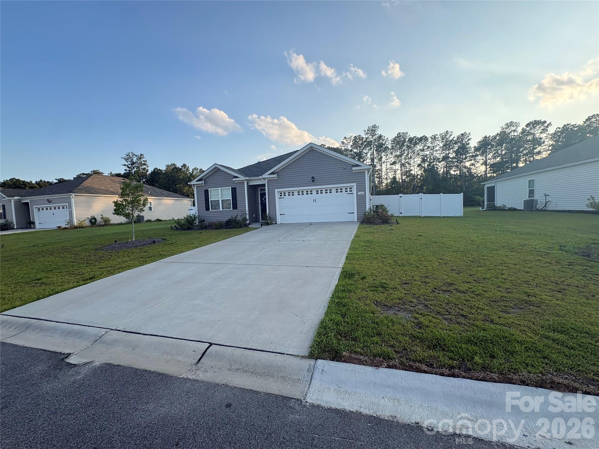 1404 Greenock Lane