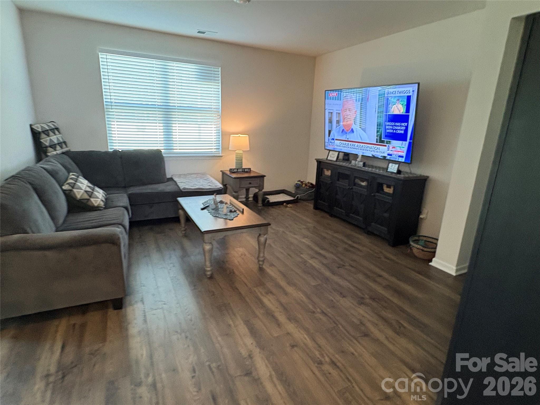 1404 Greenock Lane