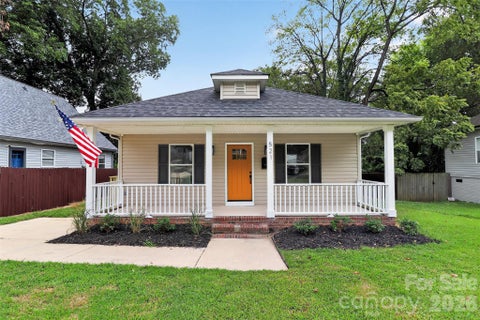 Photo of 521 Katonah Avenue, Charlotte, NC 28208 (MLS # 4427639)