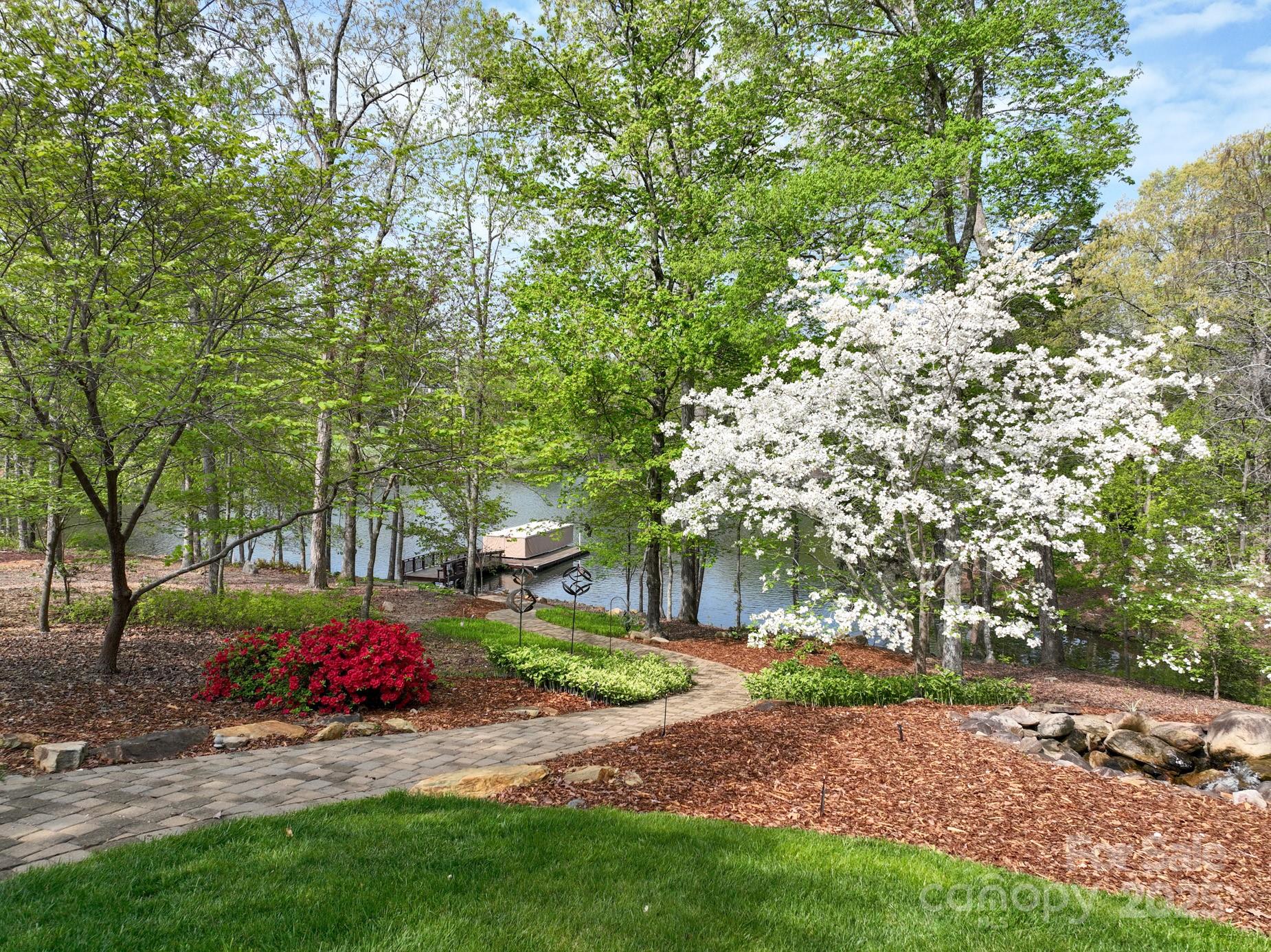 345 Porters Glen None