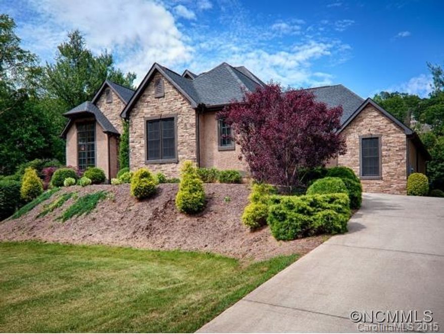 Gated community just 10 minutes to downtown Asheville dining, shopping, art and events. Viking stainless package in kitchen with granite and Alder cabinetry. Vaulted ceilings let in ample natural light. Music system, central vac. One level living with 4 bedrooms on the main floor! Private lot with a mature evergreen border in the back and level grassy lawn area off of the walk-out terrace level patio. Theater, playroom, office/study.