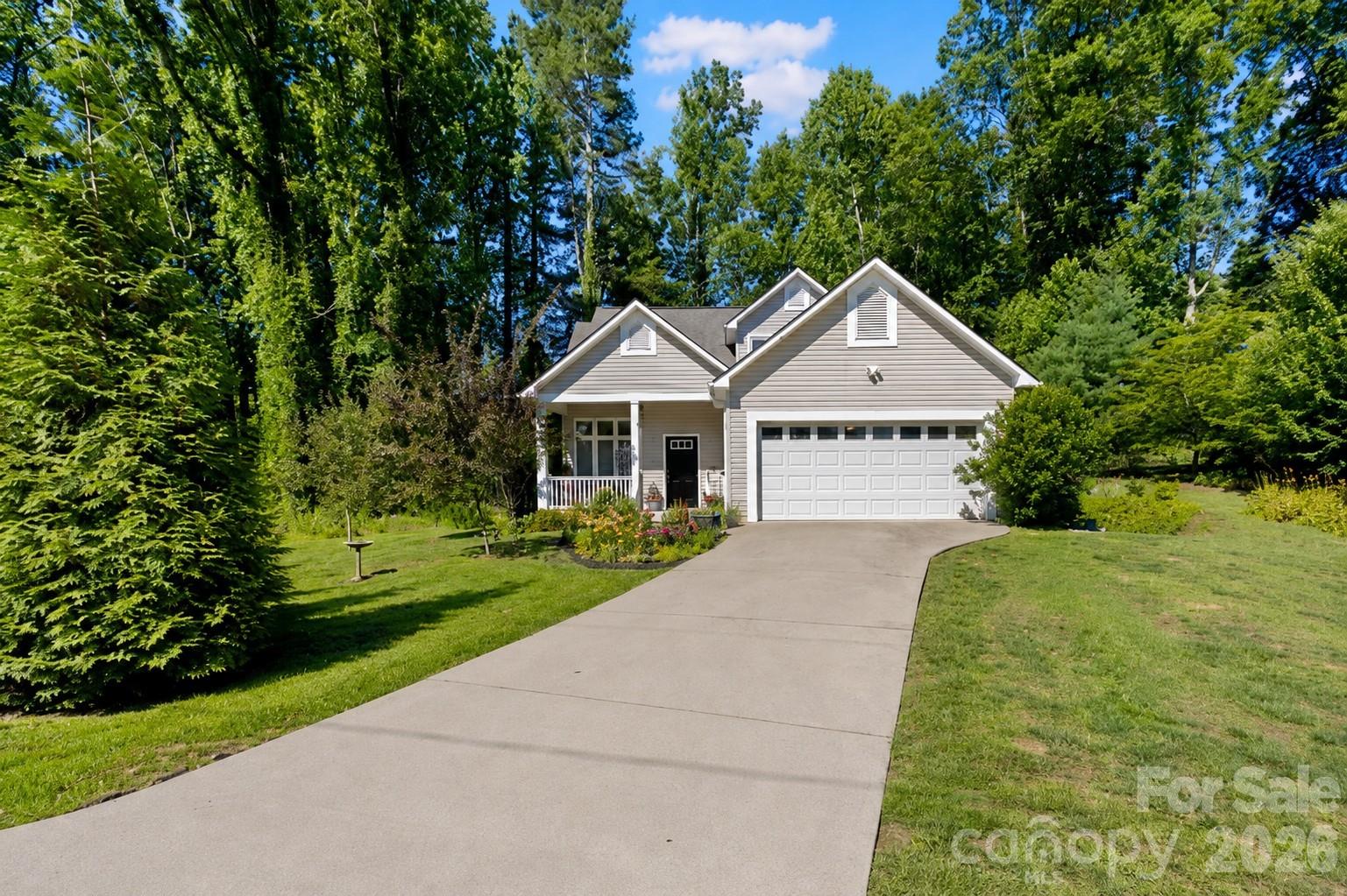725 W Pine Street, Hendersonville, NC, 28739