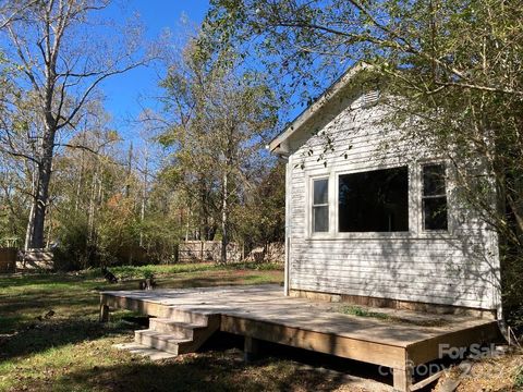 A home in Hendersonville