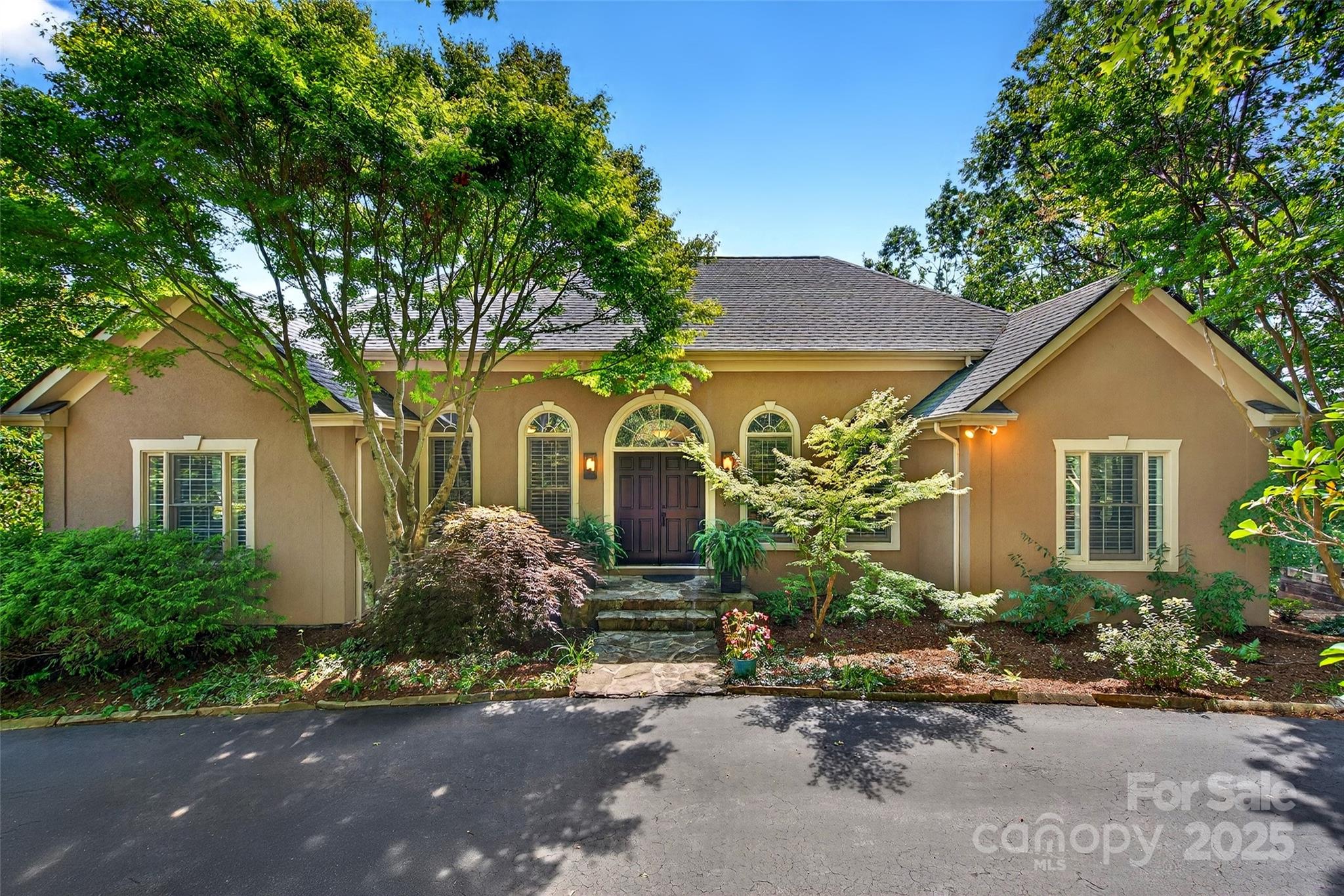 206 Crestview Drive