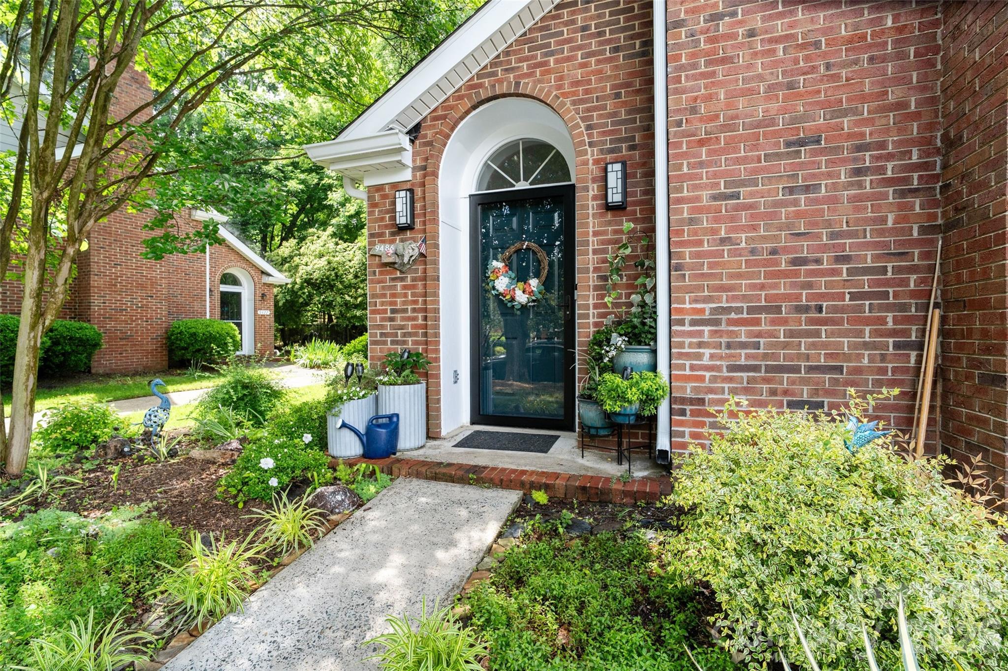 9486 Kings Falls Drive