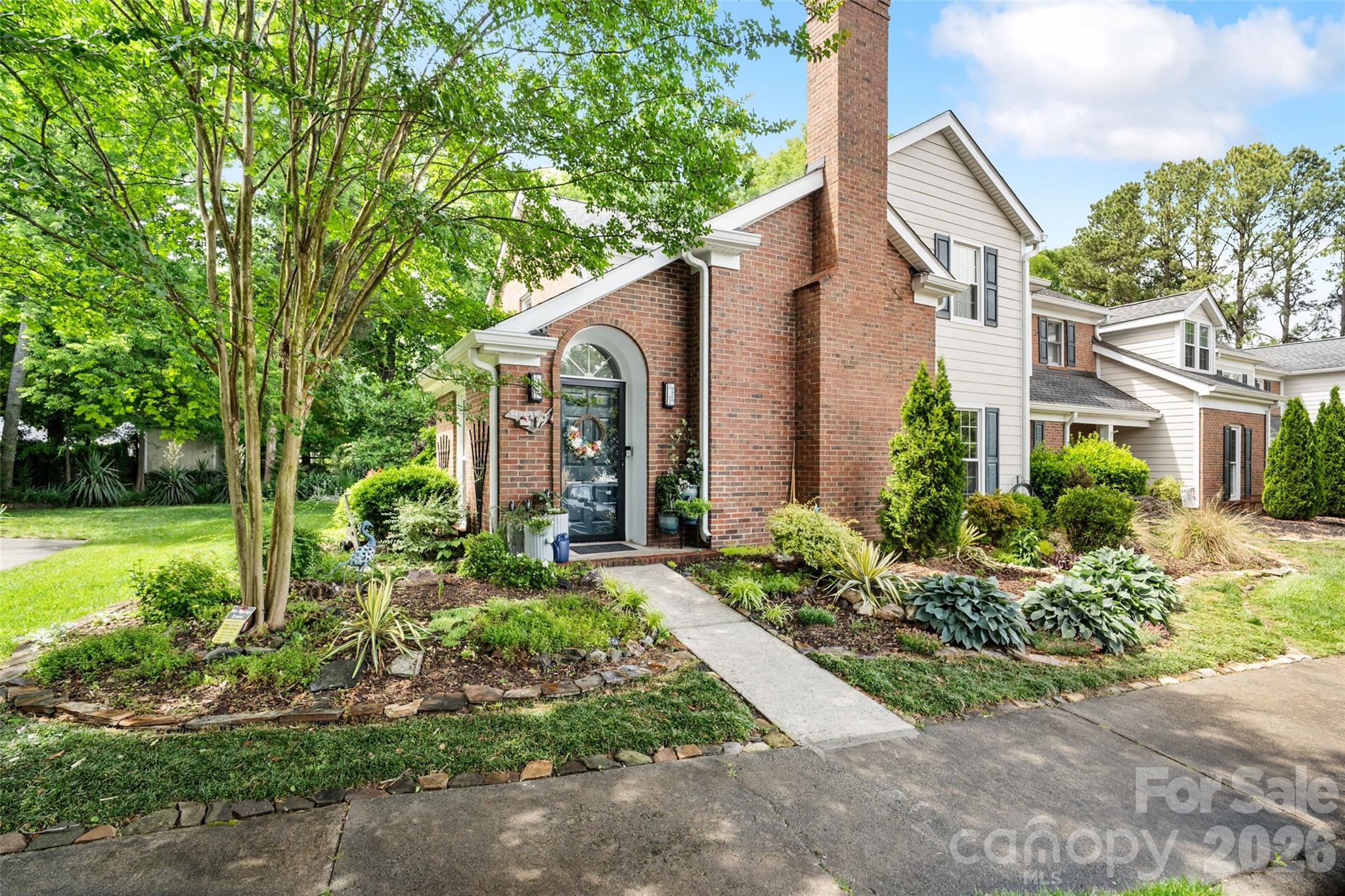 9486 Kings Falls Drive
