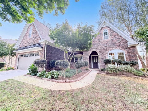 Photo of 15203 Gathering Court, Charlotte, NC 28278 (MLS # 4426404)