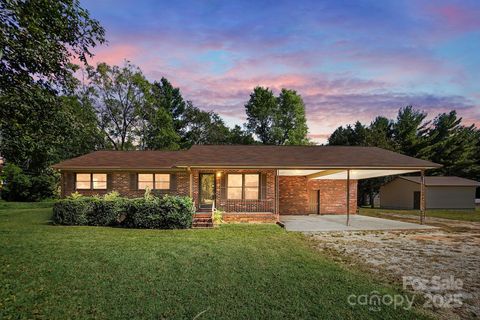 Photo of 3230 W Innes Street, Salisbury, NC 28144 (MLS # 4313094)