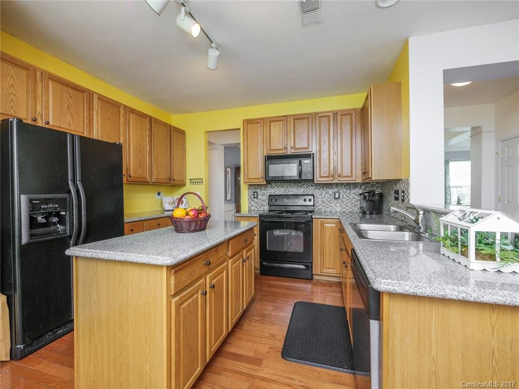 Old Stone Crossing - Residential