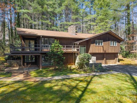 205 Deerpath Lane Hendersonville NC 28739