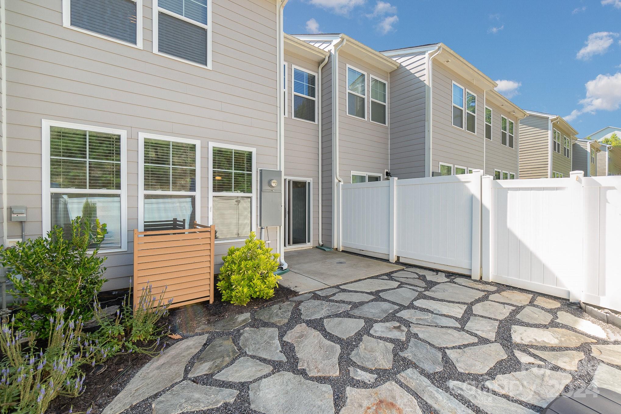 Ivy Ridge - Residential