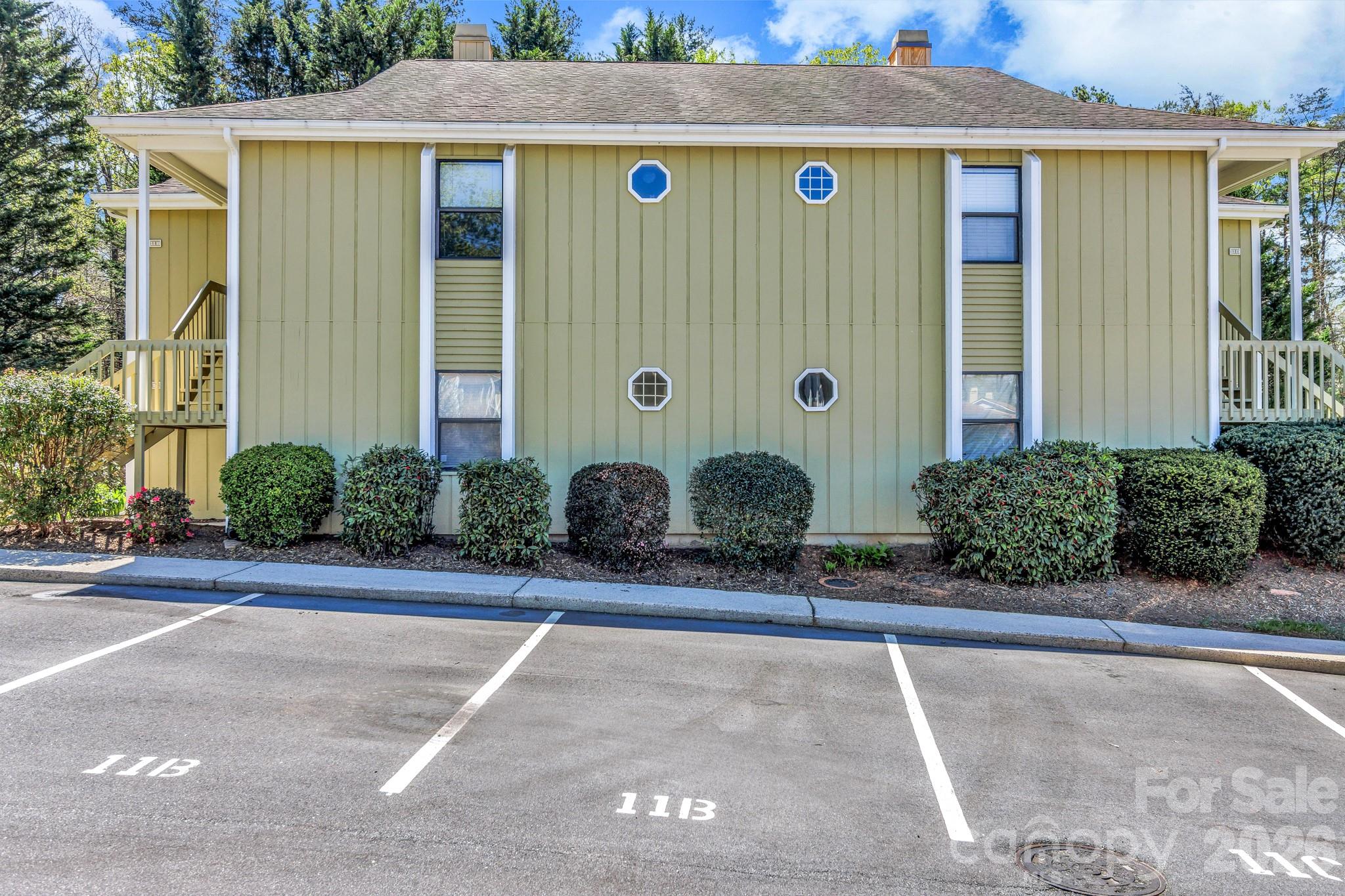 110 Heywood Road 11A