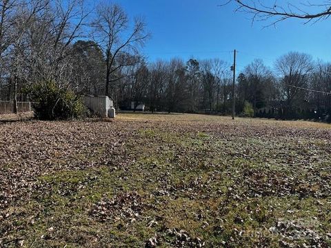 Photo of 113 Lineview Drive, Matthews, NC 28105 (MLS # 4332249)