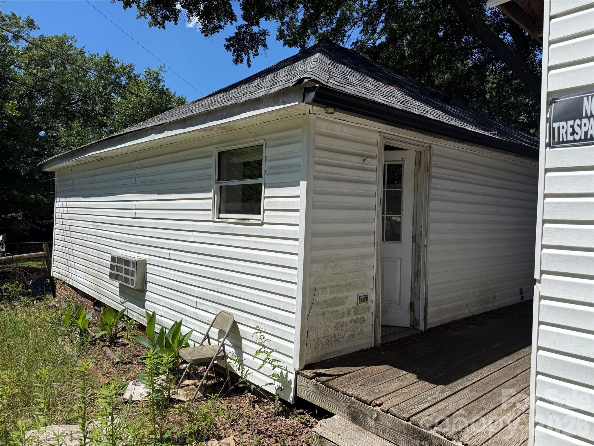 107 Drake Street
