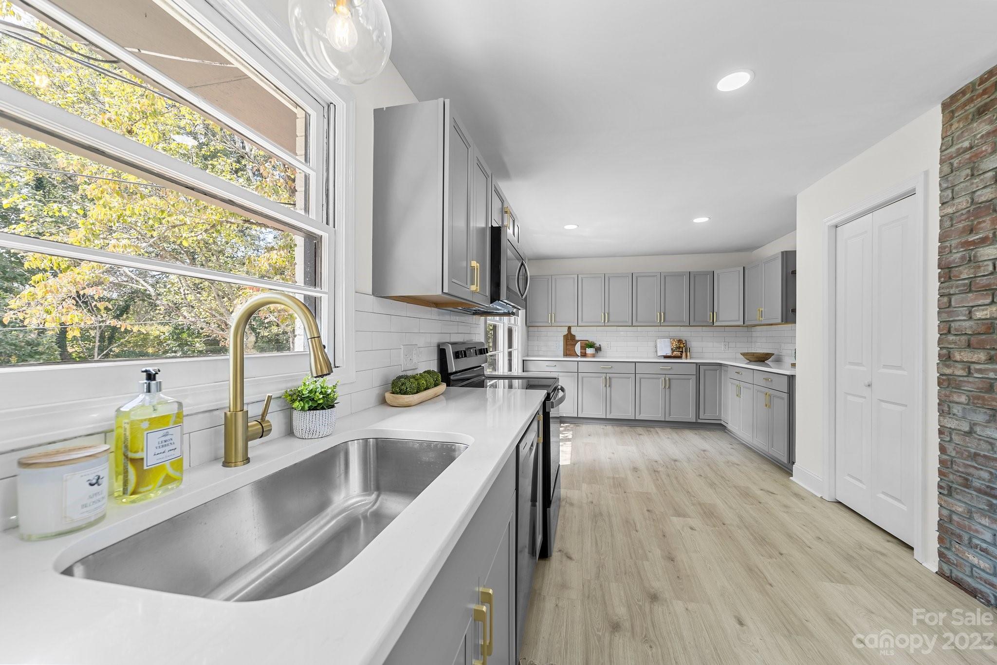 Meadowbrook - Residential