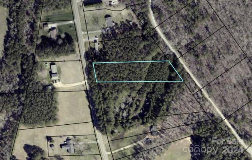 For sale in Rock Hill, SC: Approx 1.257 acres awaits, offering the perfect canvas for crafting your dream home. Book your viewing appointment today and seize this opportunity.