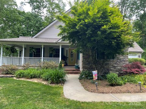 61 N Greenwood Forest Drive Etowah NC 28729
