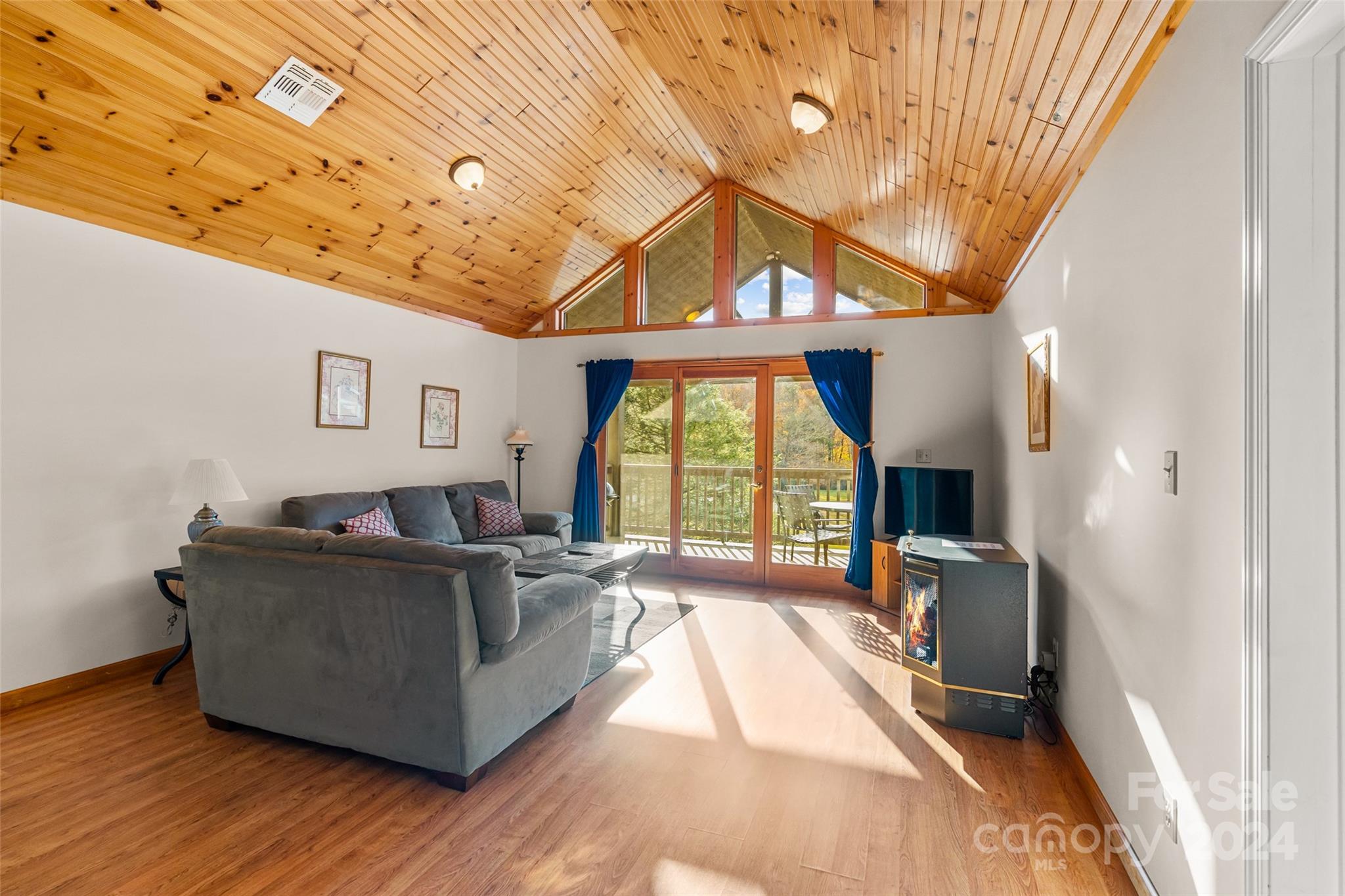 Mount Mitchell Lands - Residential