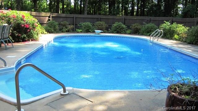 Pineview Lakes - Residential