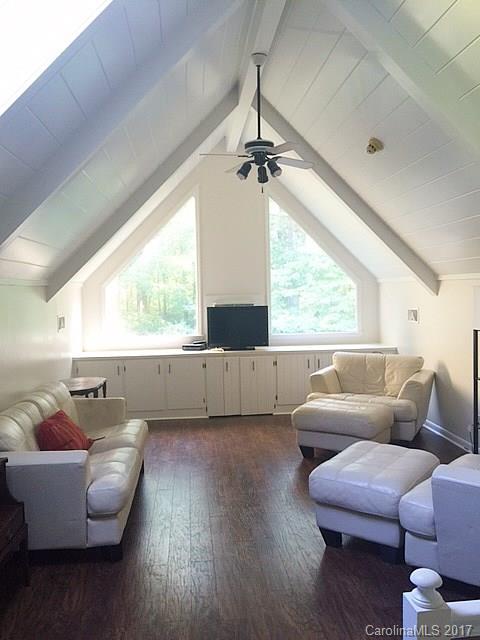 Pineview Lakes - Residential