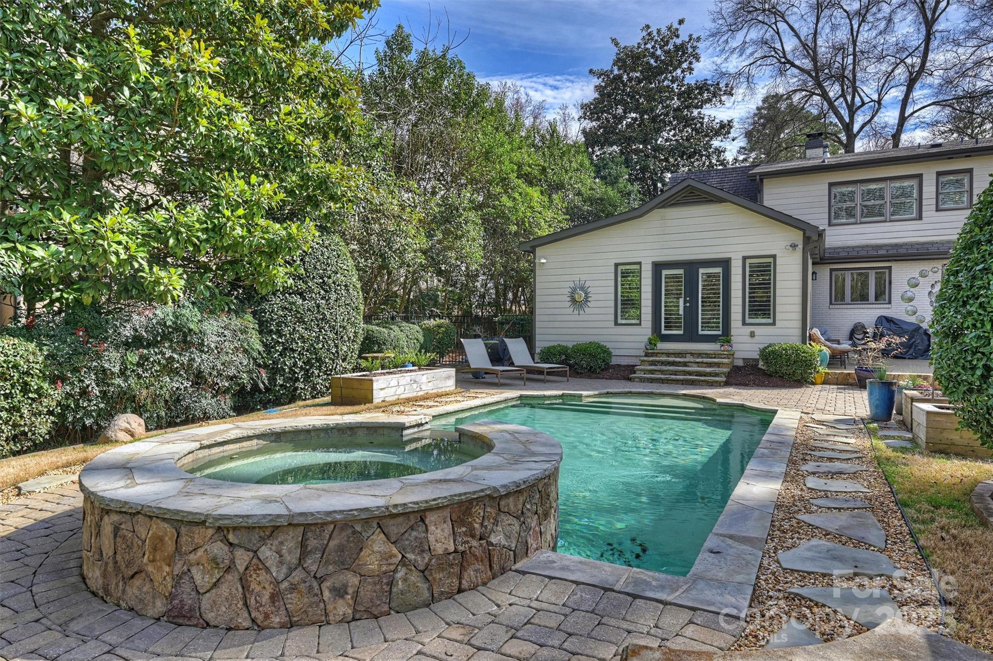 Jefferson Park - Residential