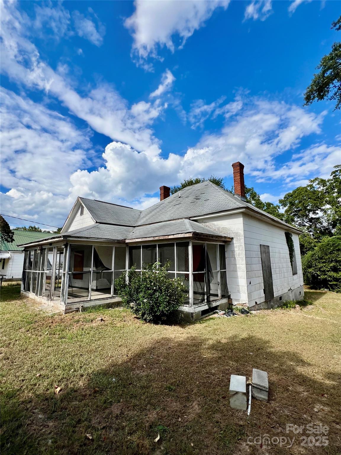 407 Chester Avenue