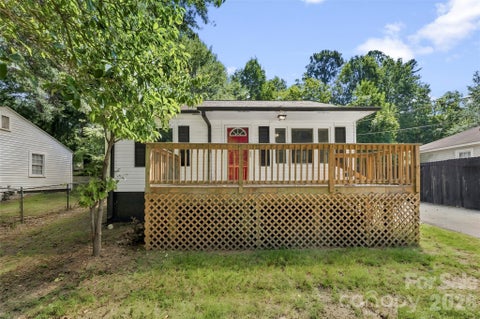 Photo of 816 S Weldon Street, Gastonia, NC 28052 (MLS # 4420977)