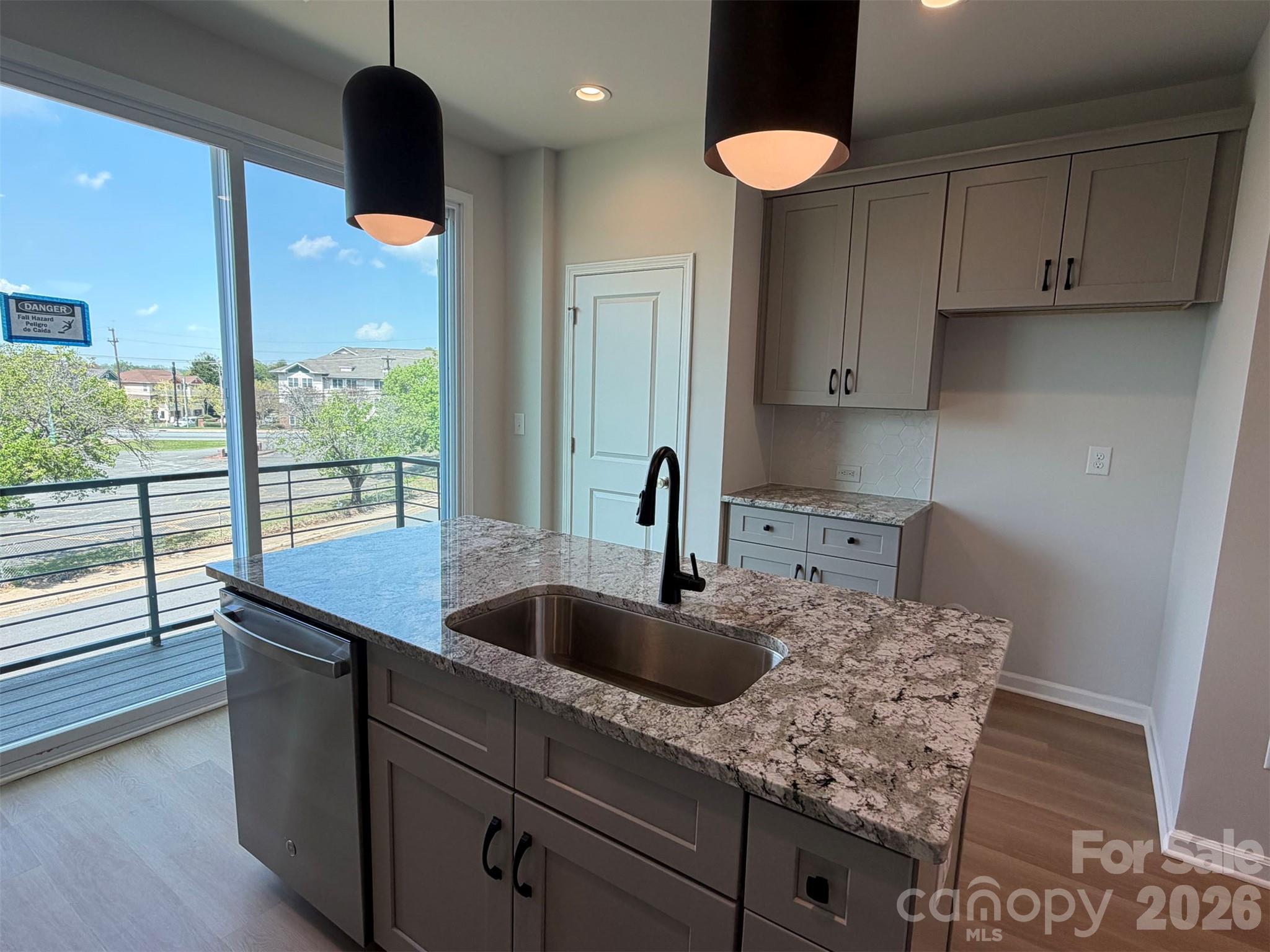 1614 Spring Street EQX1874