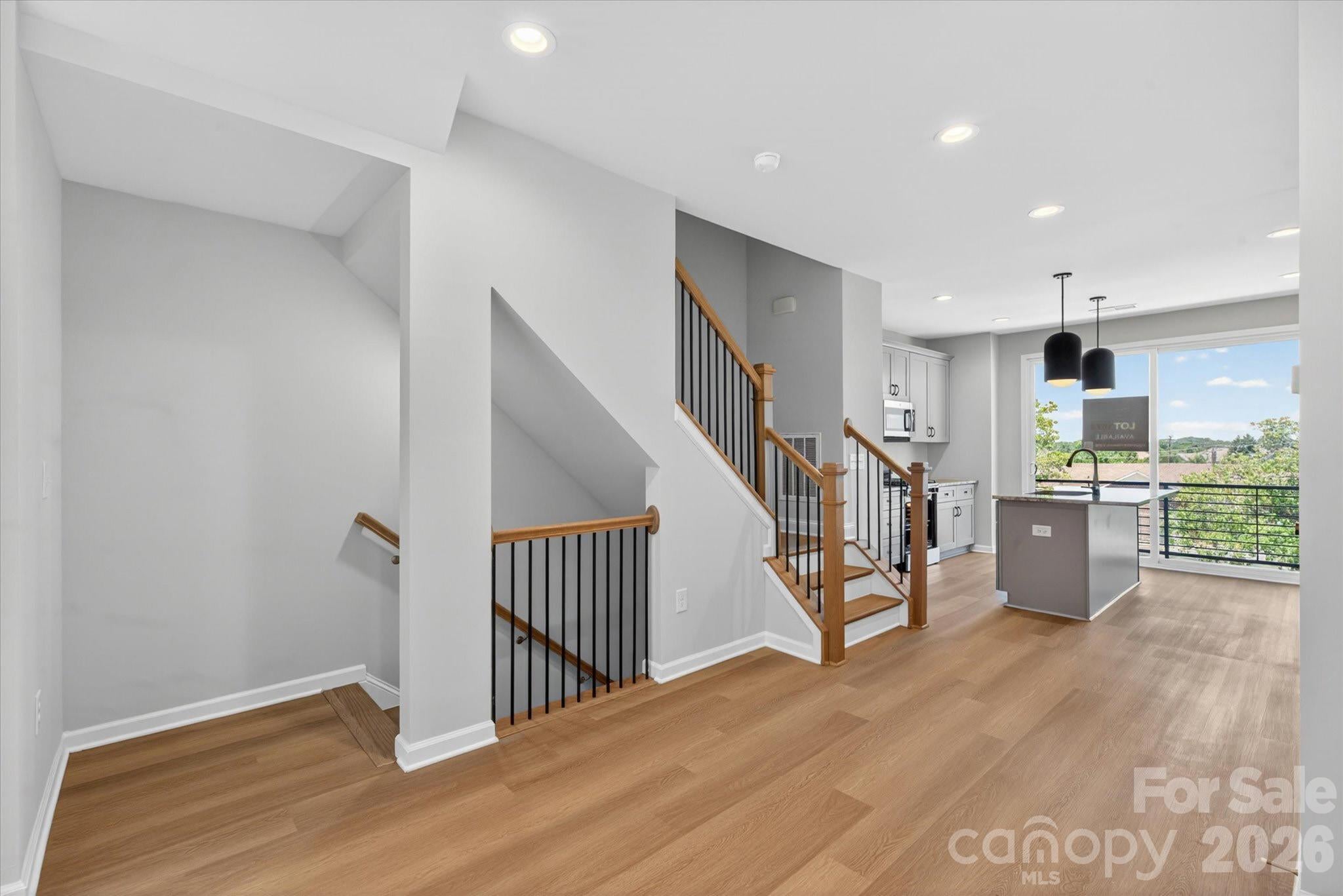 1614 Spring Street EQX1874