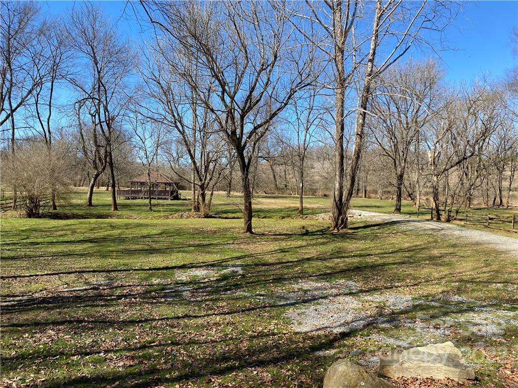 Vista at the Riverbank - Land