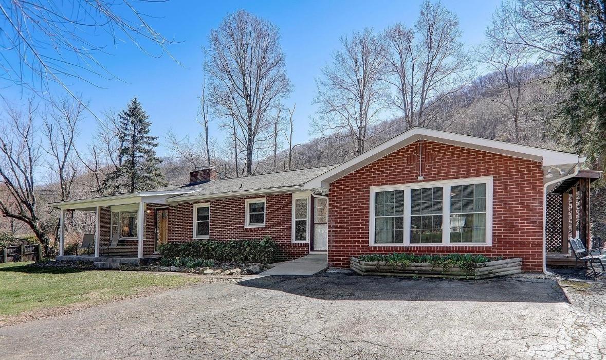 2541 Dellwood Road, Waynesville, NC, 28786