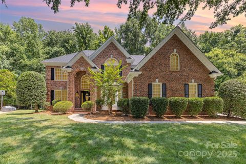 6612 Saunton Court Charlotte NC 28277