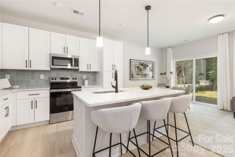 2948/2950 Reid Avenue Charlotte NC 28208