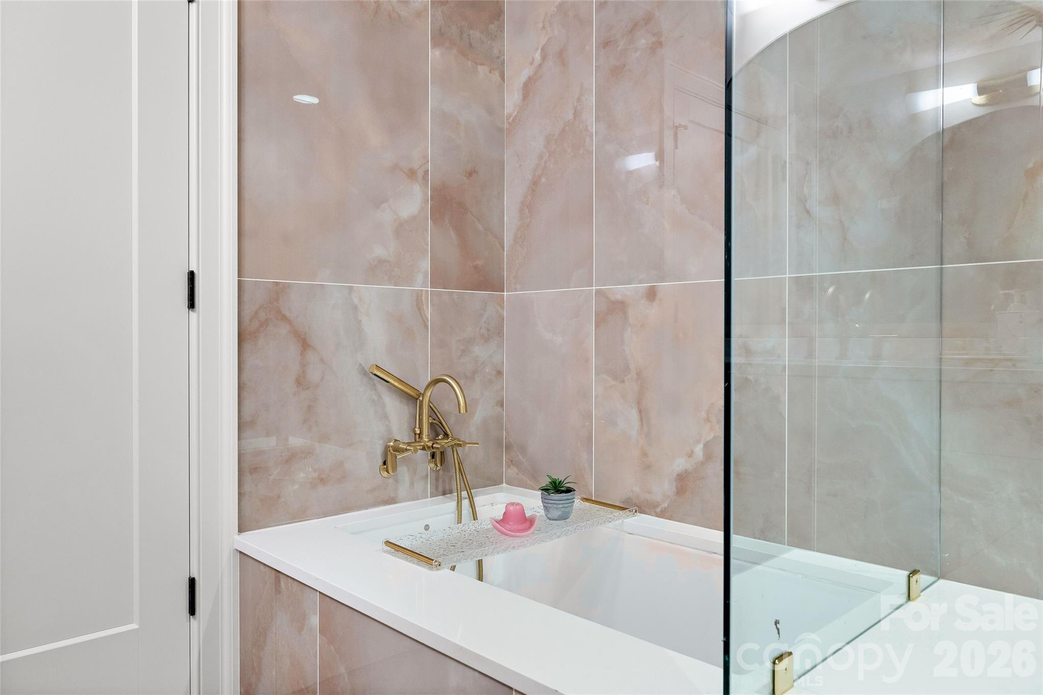 Crown Harbor - Residential