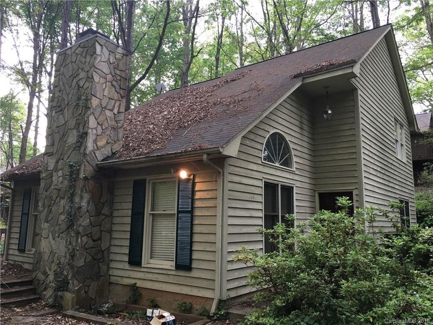 Short Sale.  Investment opportunity in Tega Cay.  Property being offered "as is", seller will make no repairs. Seller will be considering all offers until Sunday, June 12 at 5:00 pm. Square footage is approximate - Buyer's Agent should verify.