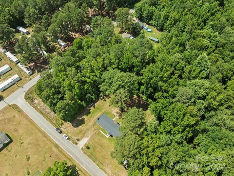 A home in Cheraw