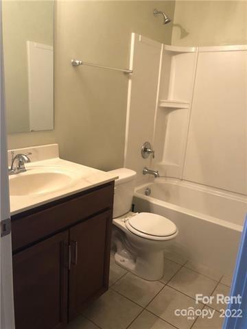 University commons - Residential Lease