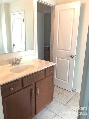 University commons - Residential Lease