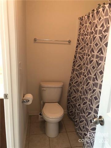 University commons - Residential Lease