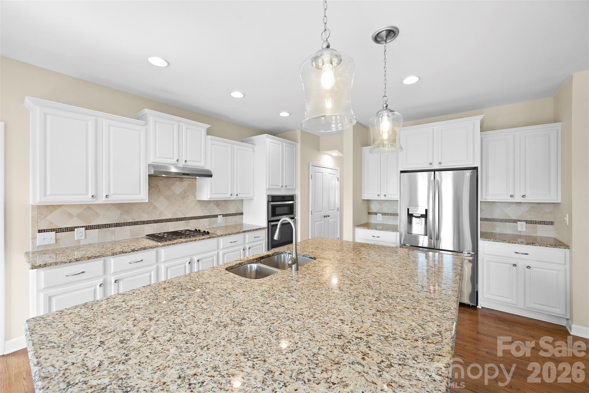 14915 Country Lake Drive