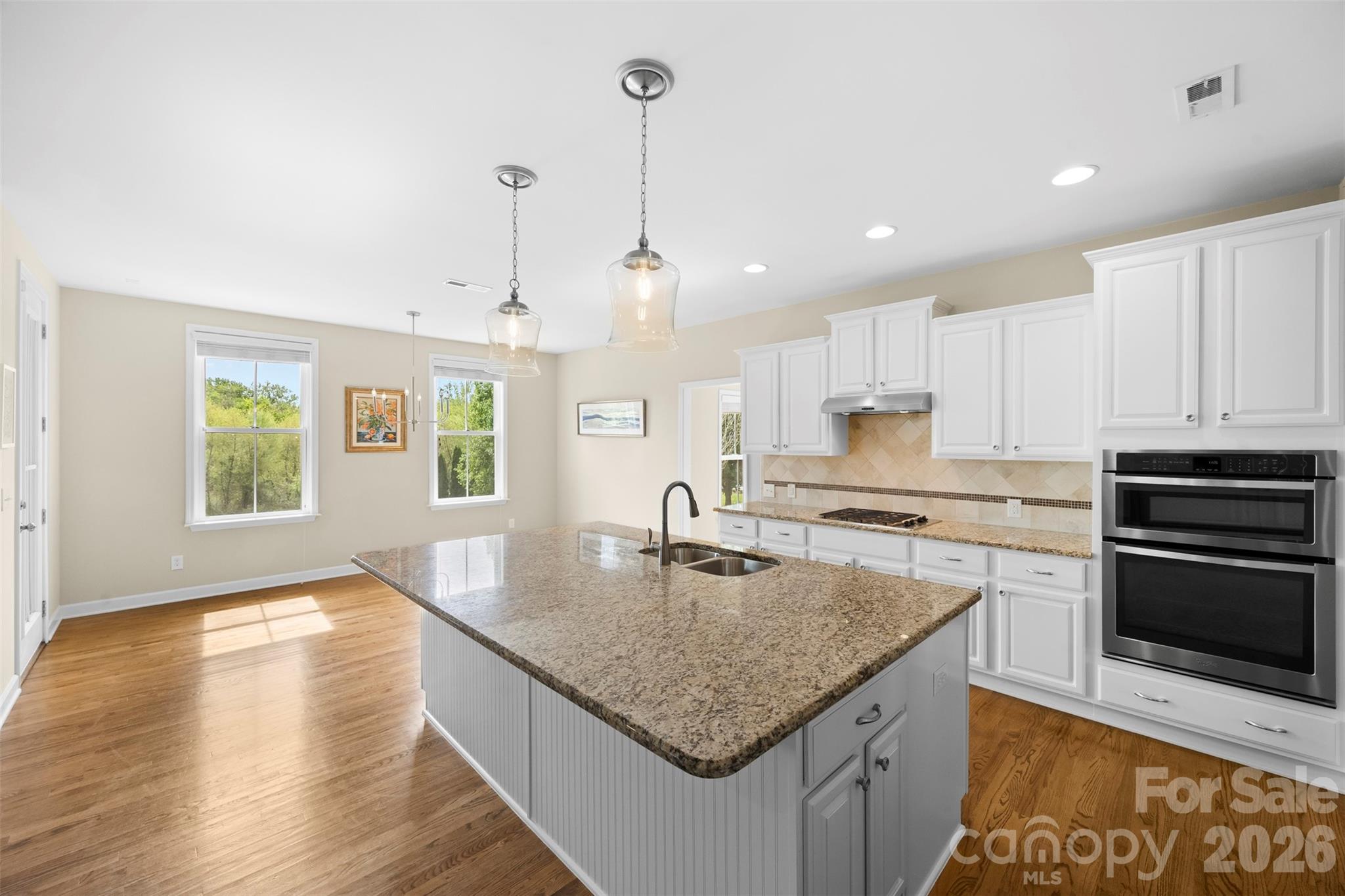 14915 Country Lake Drive